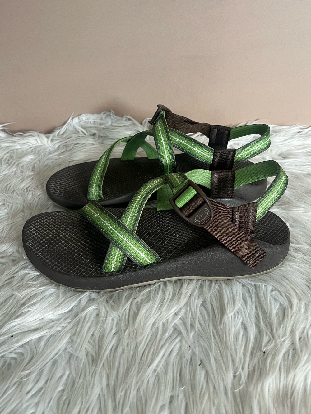 {Chaco} Z/1 Unaweep Sandal with Green Straps - Womens 10